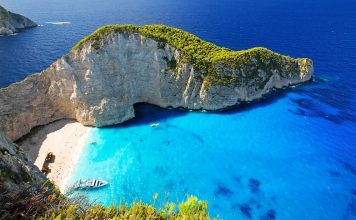 5 Must-See Beaches of the World