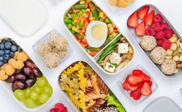 7 Healthy D.I.Y. Airplane Snacks